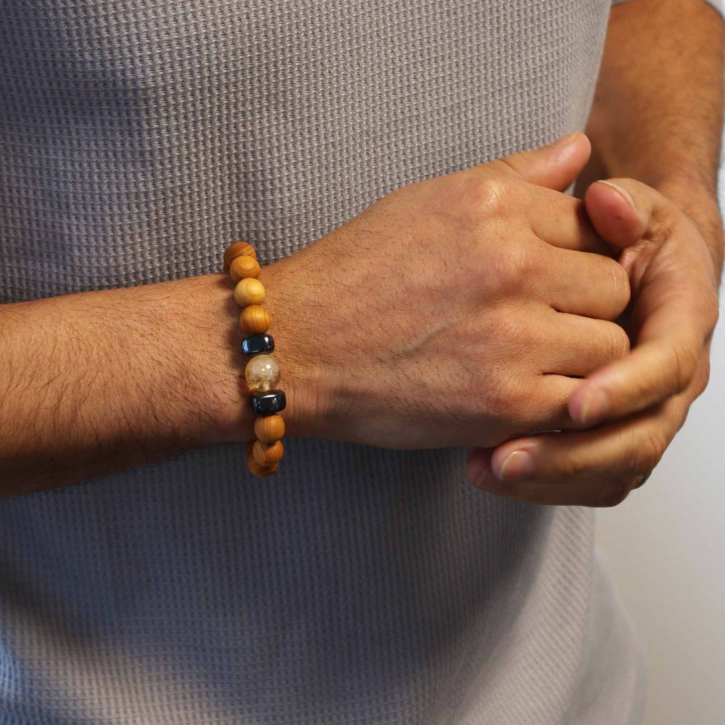 Bracciale in legno di cedro per il chakra del plesso solare con citrino