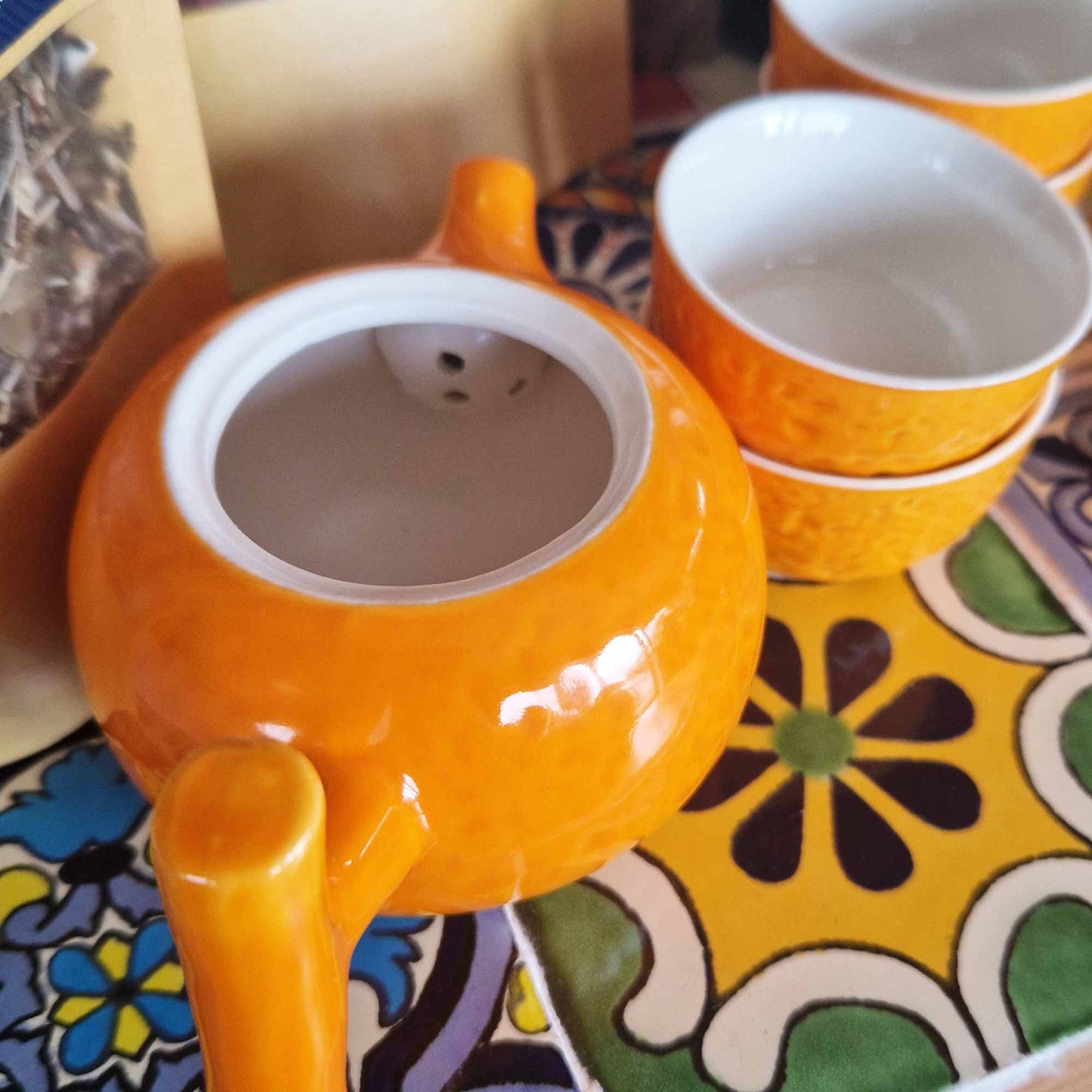 Set teiera arancione alle erbe – Teiera e quattro tazze