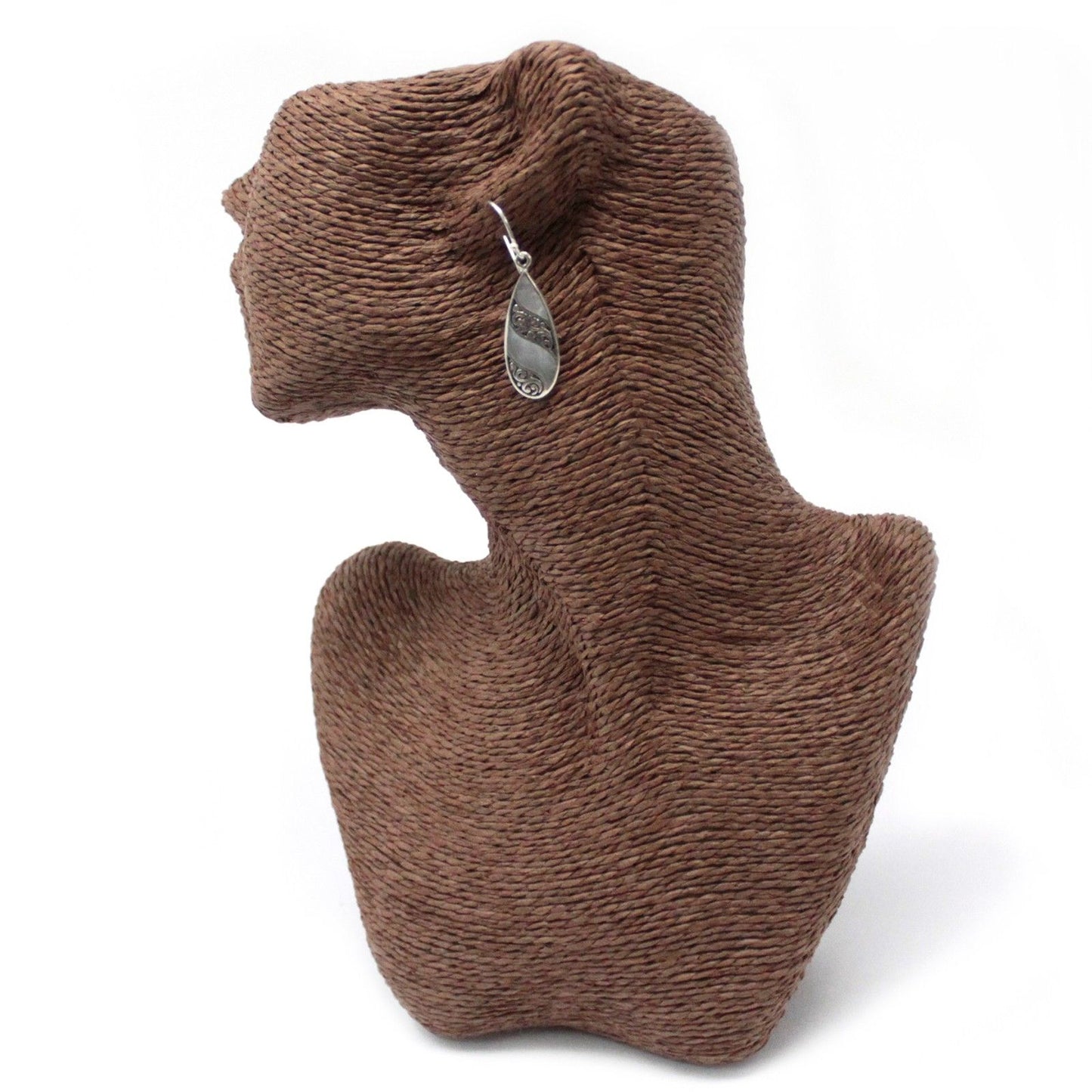 Orecchini in conchiglia e argento – goccia – madreperla (MOP)