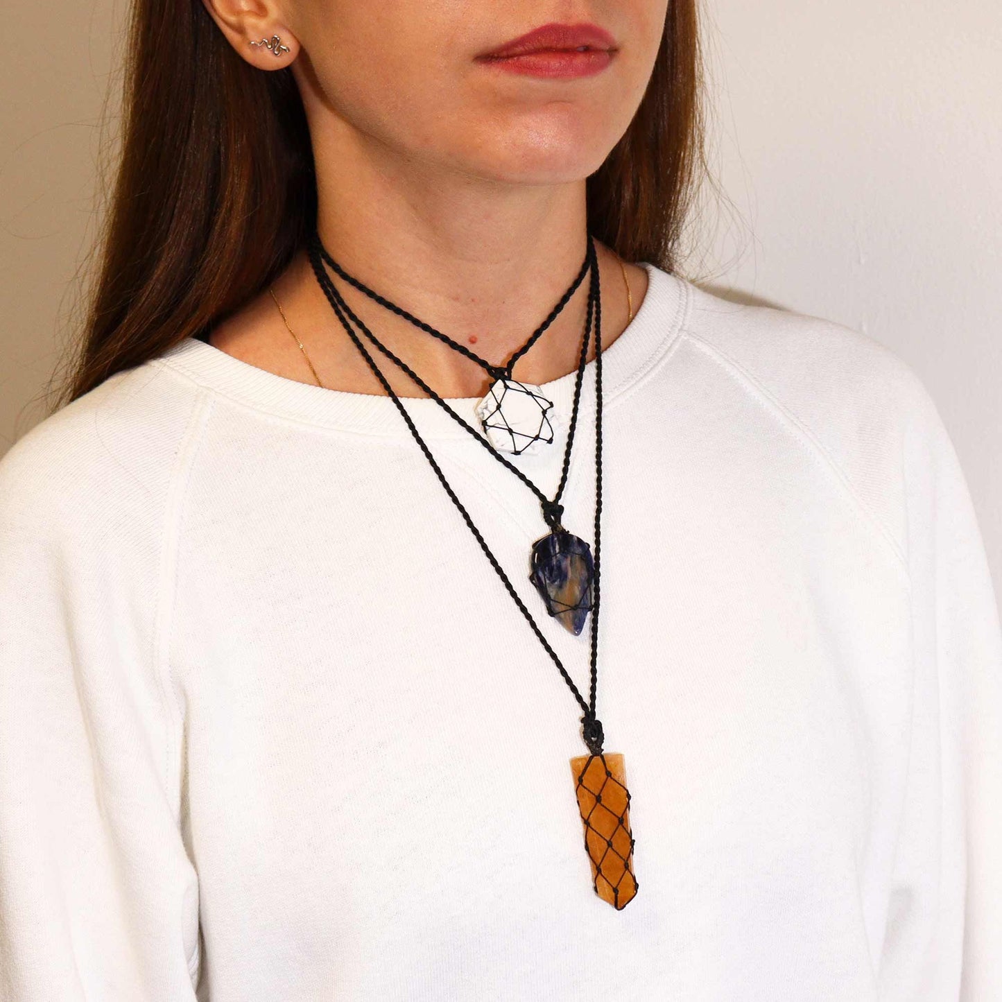 Ciondolo – esagono in howlite bianca
