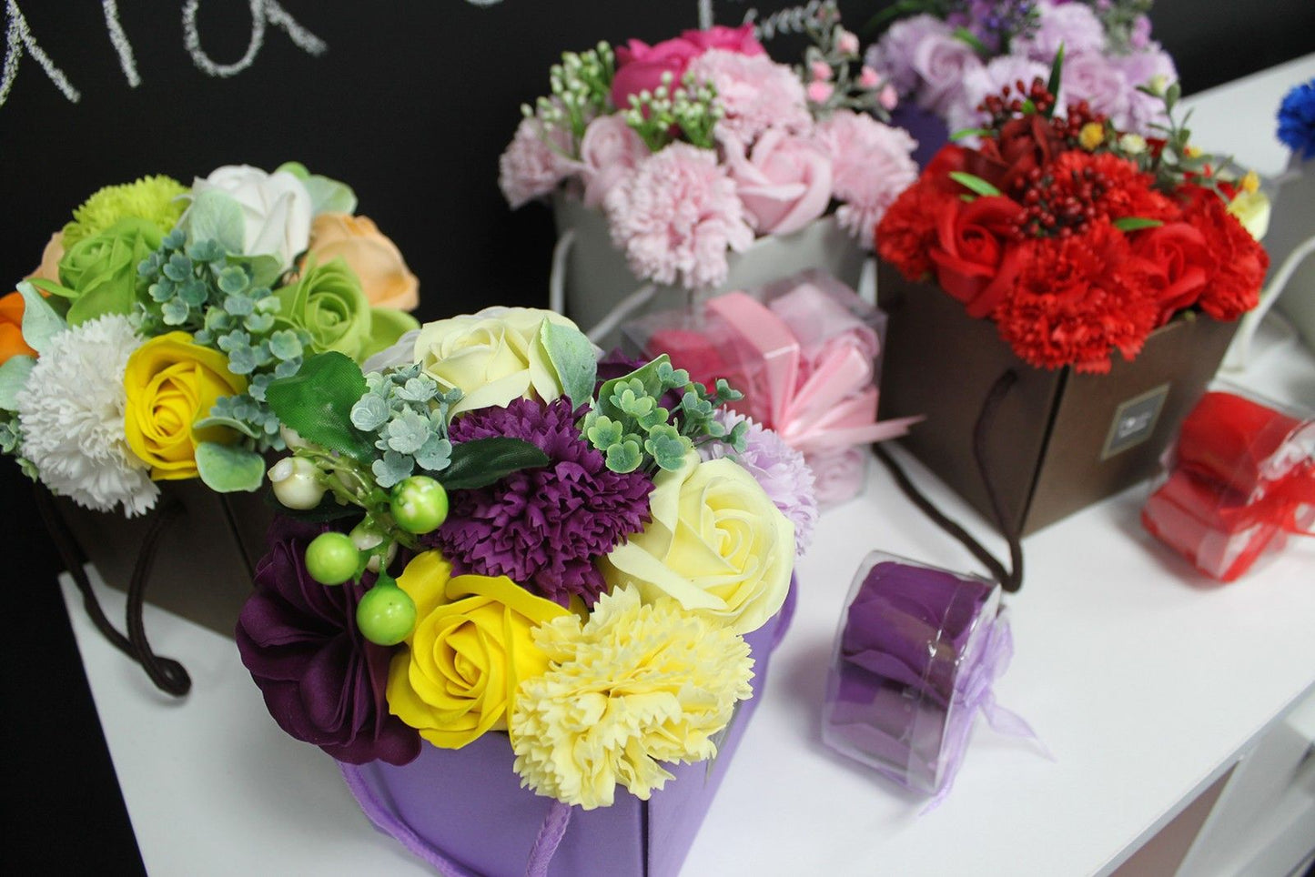 Bouquet di fiori di sapone - Rosa rosa e garofano - SPECIALE