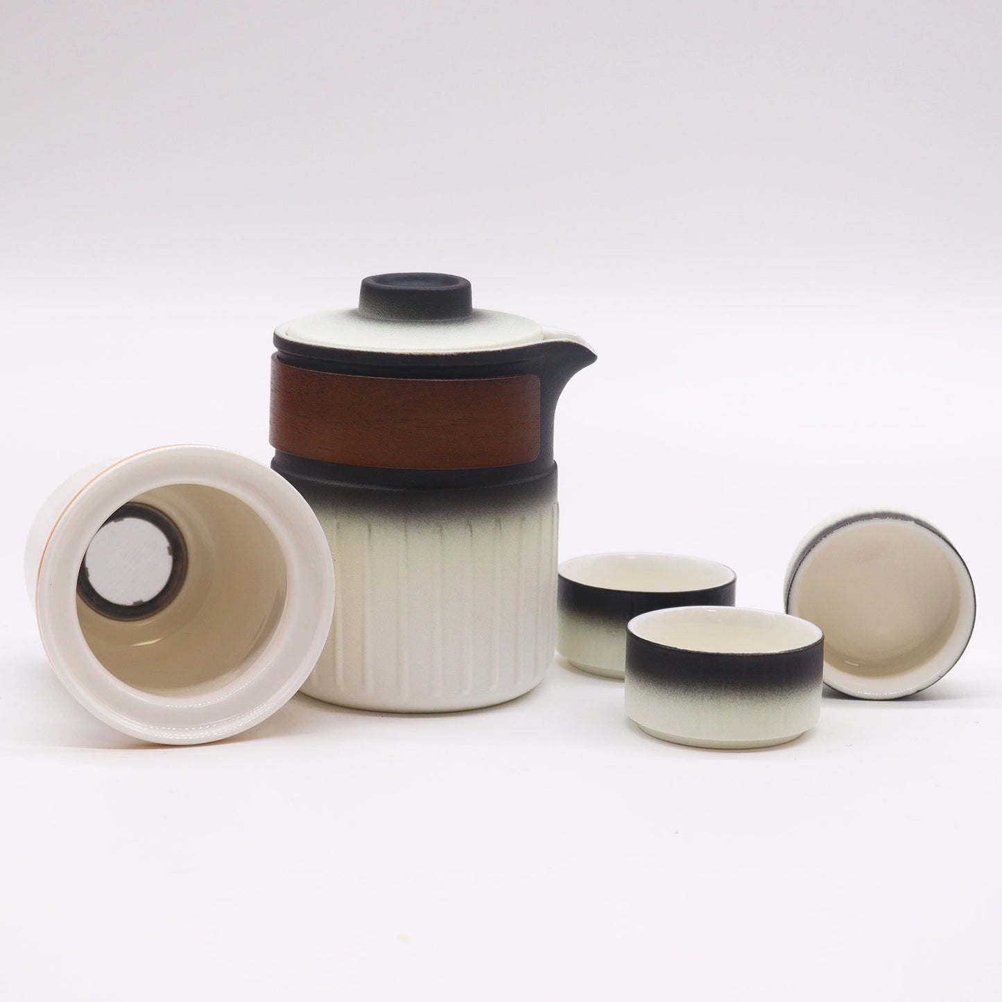 Set da viaggio in ceramica con teiera – Tre amici – confezione da viaggio
