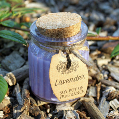Candele profumate alla lavanda e soia