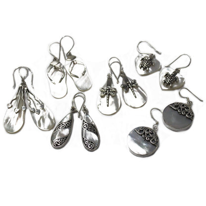 Orecchini in conchiglia e argento – tre cuori – madreperla (MOP) 