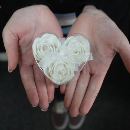 Set di 3 scatole a forma di cuore con fiori di sapone - Bianco