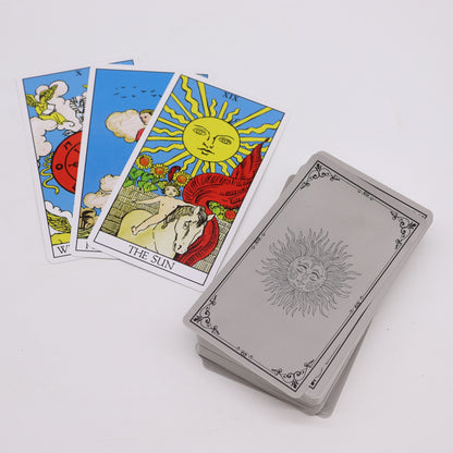 Carte dei Tarocchi con libro di accompagnamento – Arcani Tradizionali