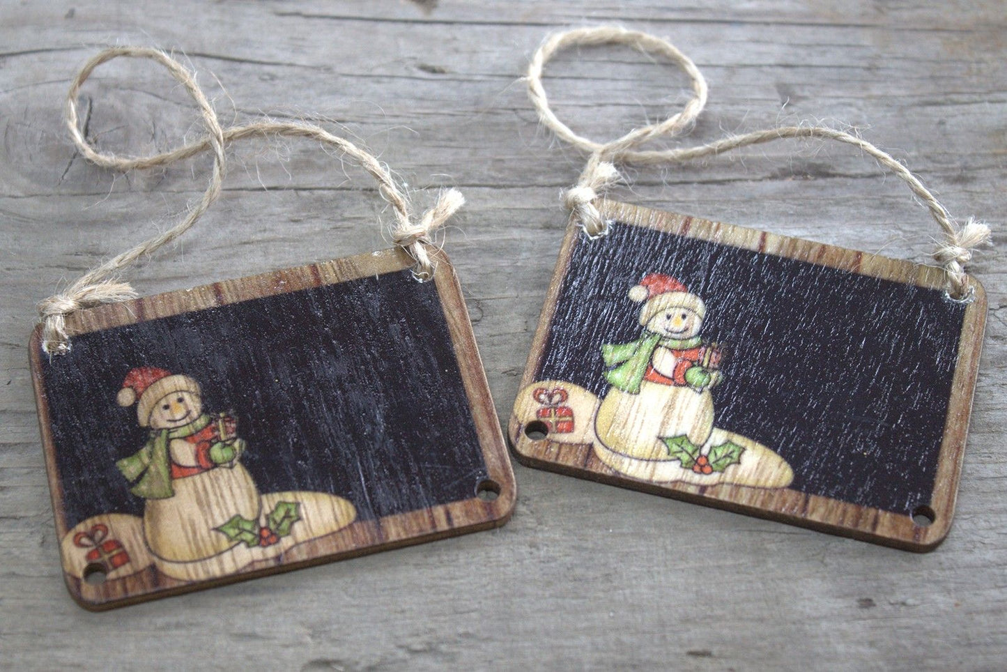 Confezione da 2 decorazioni natalizie in legno - Pupazzo di neve 