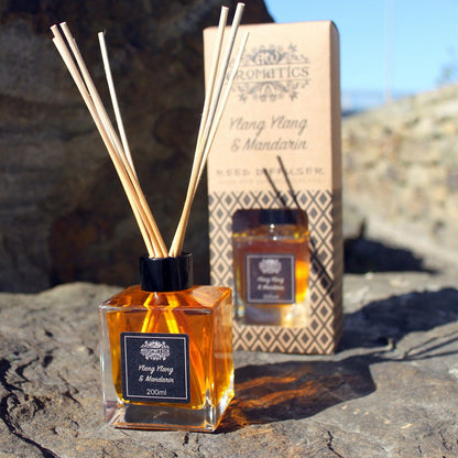 Diffusore di aromi con oli essenziali Cannella e Chiodi di Garofano 200 ml